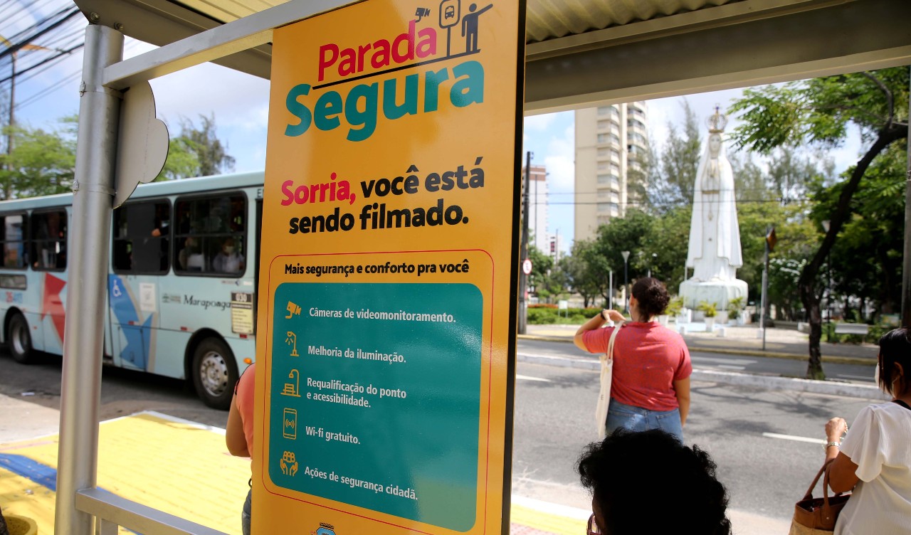 parada de ônibus